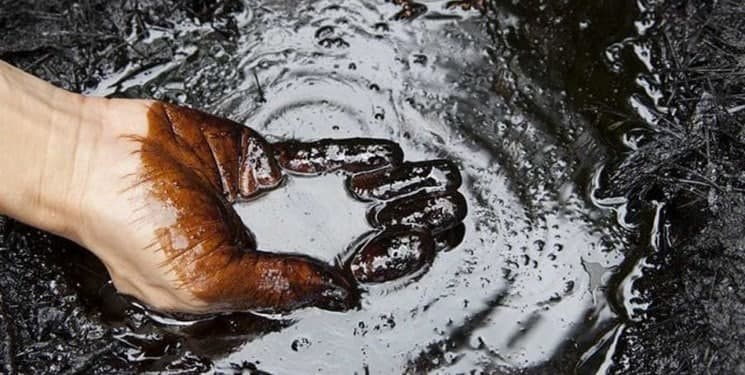رمزگشایی از یک تحلیل انگلیسی برای تئوریزه کردن خام‌فروشی نفت