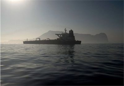 بار کشتی ایرانی در یونان، رفع توقیف شد