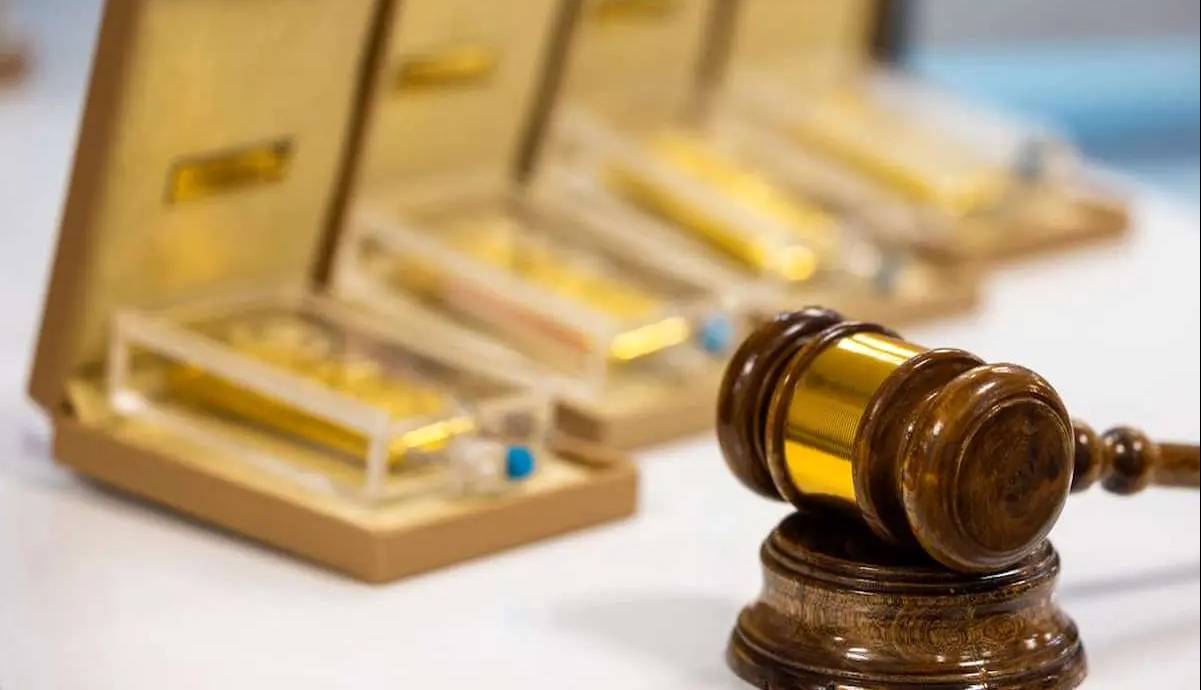 فروش طلا به روش قرون وسطایی توسط بانک مرکزی