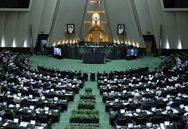 تعیین نرخ ثابت ارز برای پتروشیمی‌ها توسط بانک مرکزی مغایر قانون است